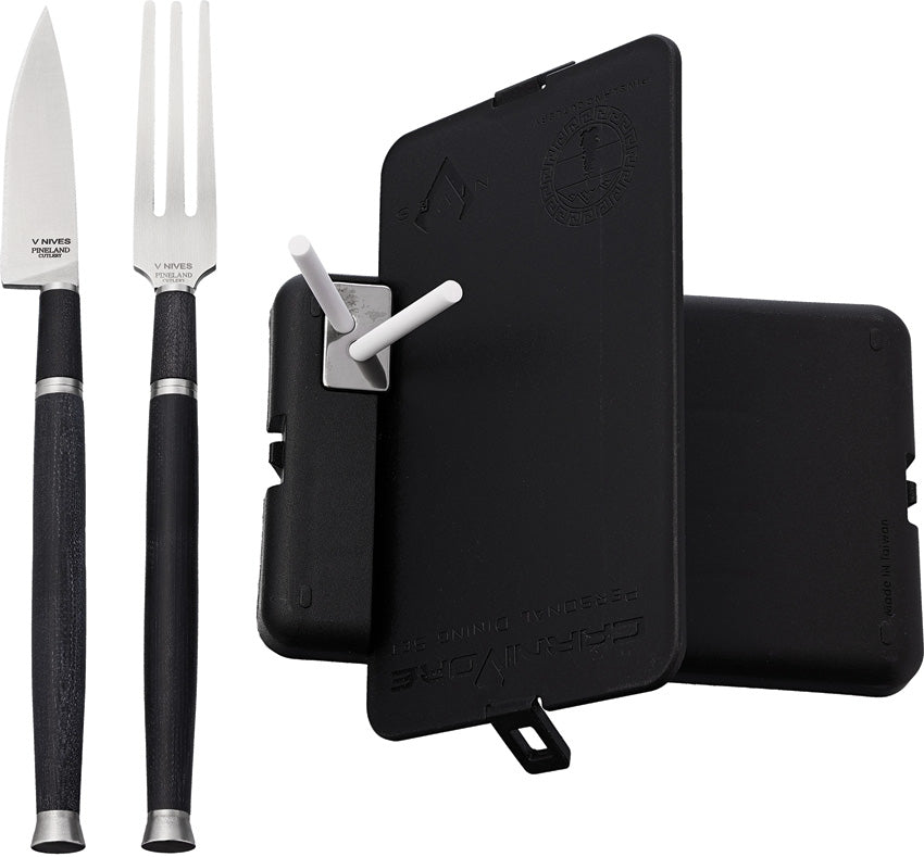 Pineland CarniVore Dining Set